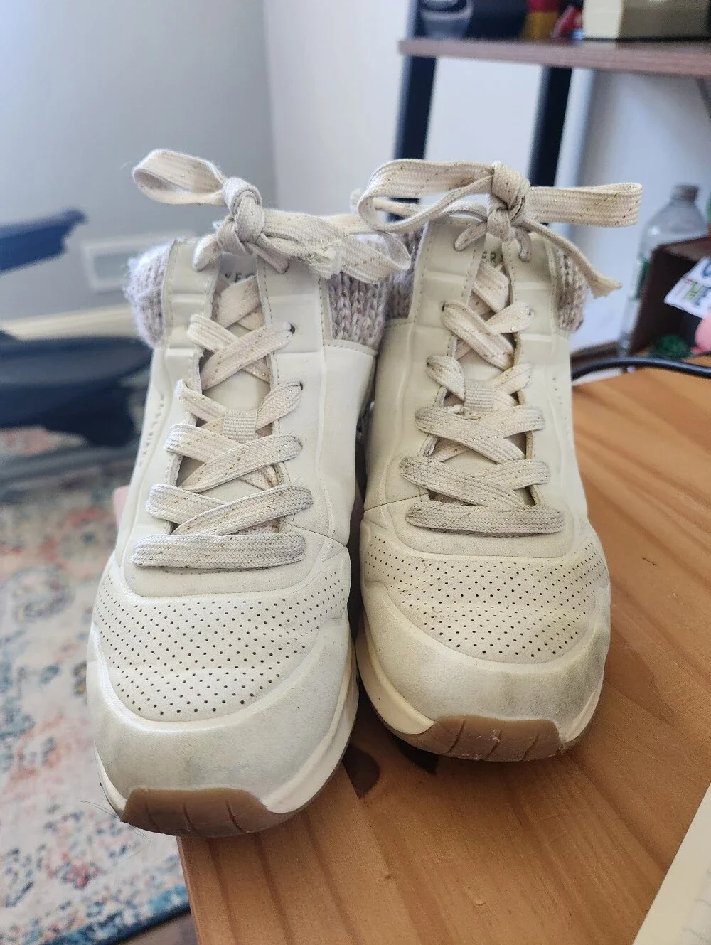 Skechers Girl's Beige Knit-Collar Lace-Up Sneakers Sz 1